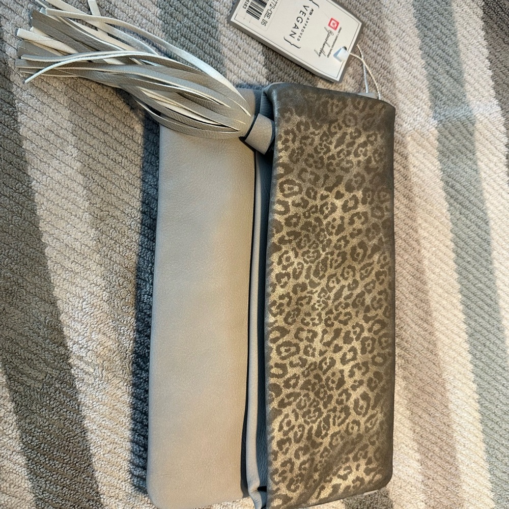 Brand new with tags Jen & Co. Gray Leopard Print Clutch/crossbody/wristlet - Picture 11 of 14